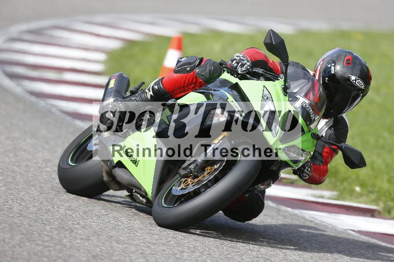 Archiv-2025/53 16.09.2025 Track Day Domi Aegerter ADR/Gruppe gelb/ohne